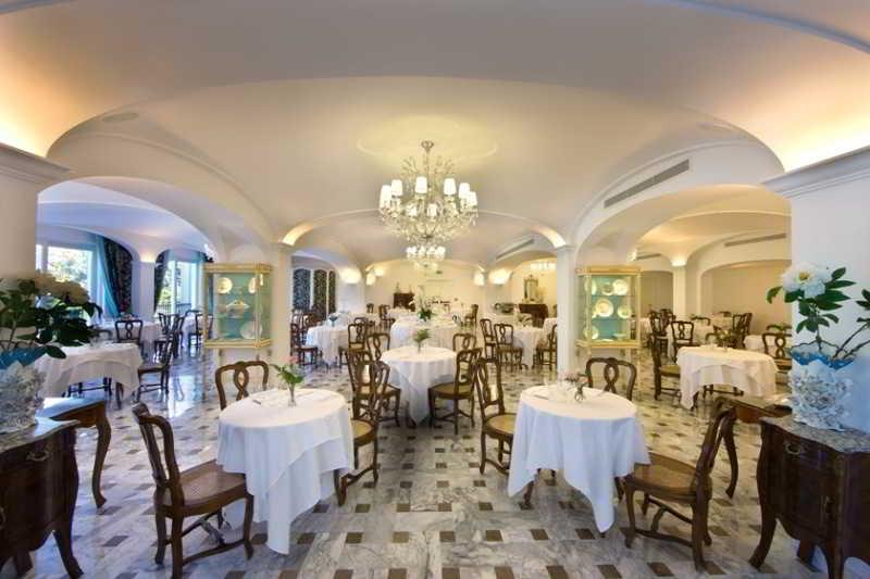 Grand Hotel La Favorita Sorrento Exterior photo Restaurant